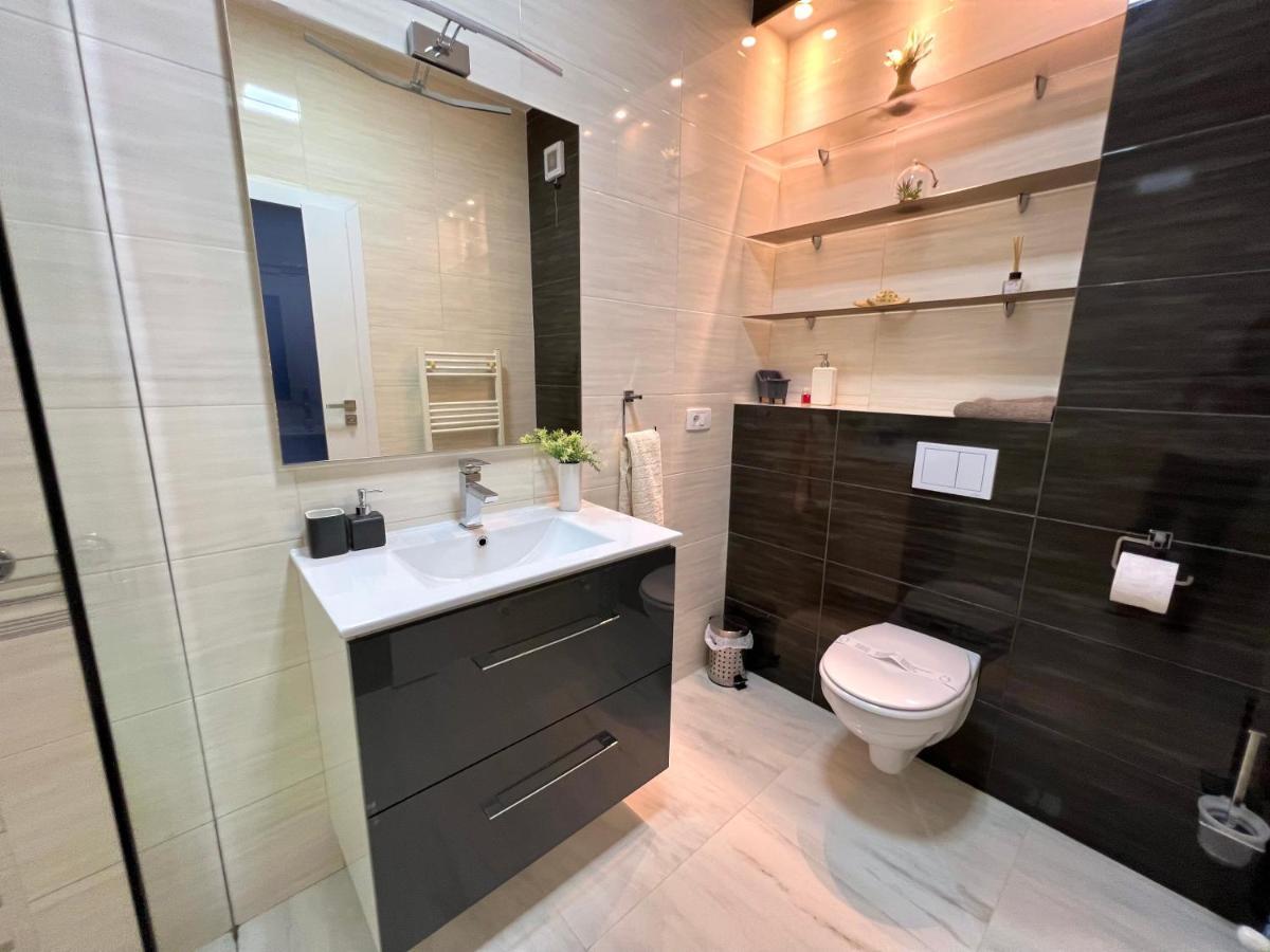 Luxury Apartment - City View Cluj-Napoca Exterior photo